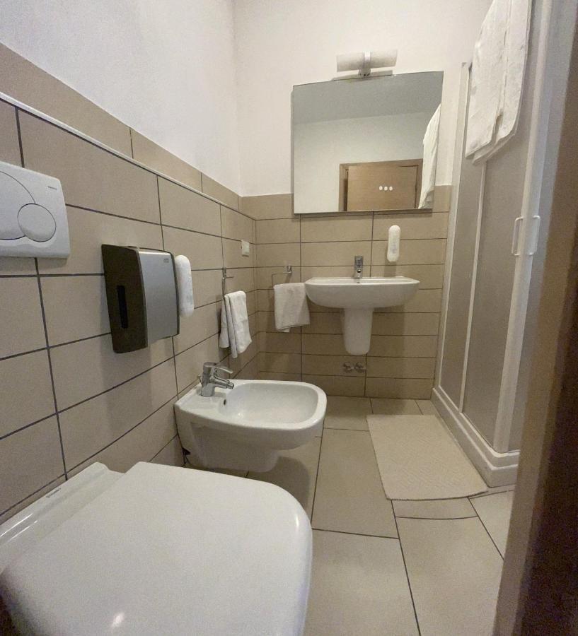 Bed & Breakfast La Rondinella Cerasolo Ngoại thất bức ảnh